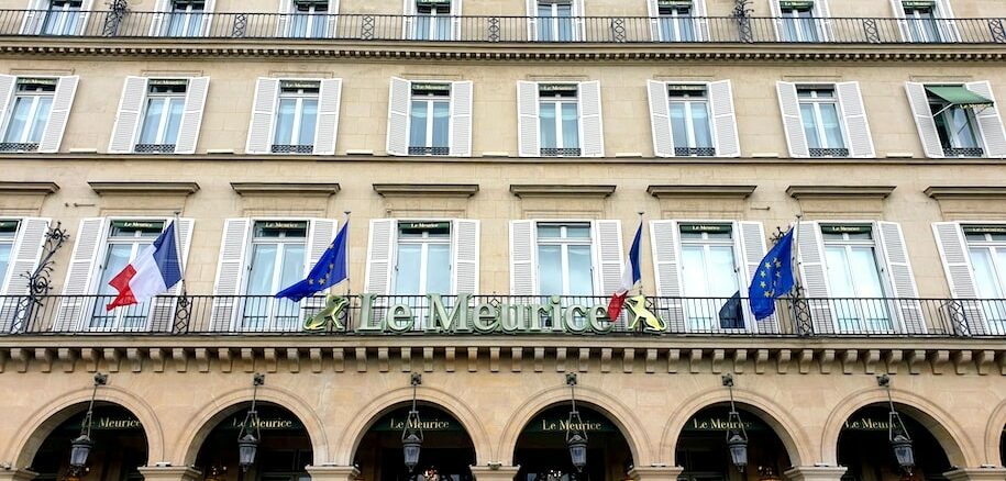 Façade l'hôtel Meurice, rue de Rivoli (visite autour des palaces parisiens, partie 1. © Cultures-J 2024)