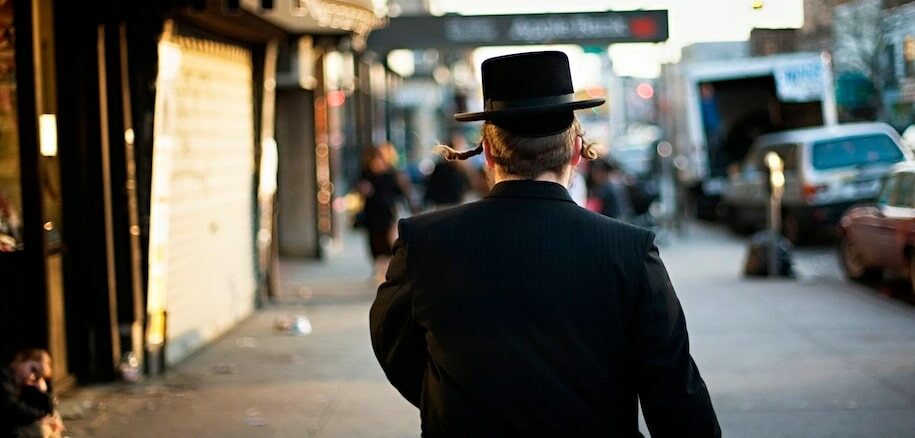 Juif orthodoxe dans le quartier de Borough Park, New York